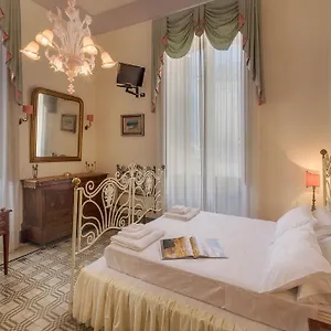 villa-della-lupa.lecce-hotels.com/